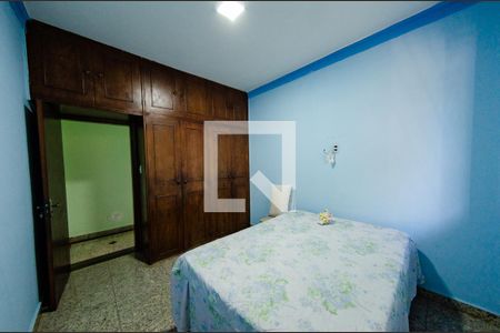 Casa à venda com 462m², 5 quartos e 2 vagasQuarto 2