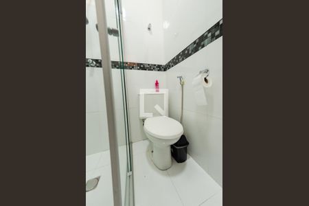 Casa à venda com 462m², 5 quartos e 2 vagasBanheiro suíte 1