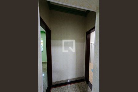 Casa à venda com 462m², 5 quartos e 2 vagasCorredor