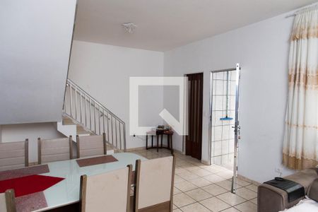 Casa à venda com 410m², 5 quartos e 2 vagasSala Casa 2