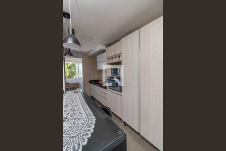 Cozinha de apartamento à venda com 1 quarto, 48m² em Agronomia, Porto Alegre