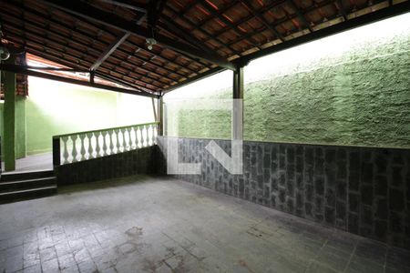 Casa para alugar com 250m², 3 quartos e 8 vagasVaranda