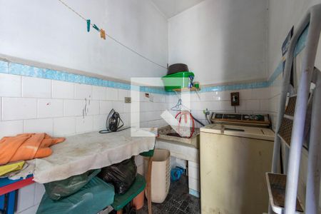 Casa à venda com 282m², 3 quartos e 6 vagas Casa à venda com 282m², 3 quartos e 6 vagasÁrea de Serviço