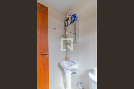 Banheiro da Suíte de apartamento à venda com 3 quartos, 75m² em Medianeira, Porto Alegre