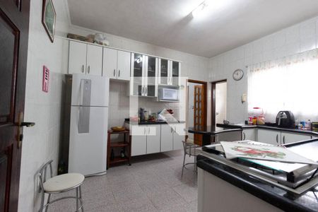 Casa à venda com 160m², 3 quartos e 3 vagas Casa à venda com 160m², 3 quartos e 3 vagasCozinha