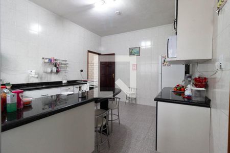 Casa à venda com 160m², 3 quartos e 3 vagas Casa à venda com 160m², 3 quartos e 3 vagasCozinha