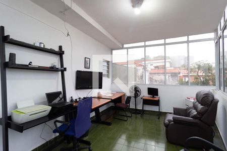 Casa à venda com 160m², 3 quartos e 3 vagas Casa à venda com 160m², 3 quartos e 3 vagasEscritório