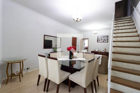 Casa à venda com 160m², 3 quartos e 3 vagas Casa à venda com 160m², 3 quartos e 3 vagasSala