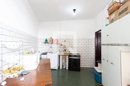 Casa à venda com 160m², 3 quartos e 3 vagas Casa à venda com 160m², 3 quartos e 3 vagasÁrea de serviço
