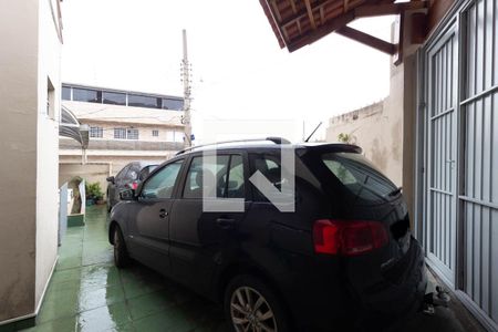 Casa à venda com 160m², 3 quartos e 3 vagas Casa à venda com 160m², 3 quartos e 3 vagasGaragem