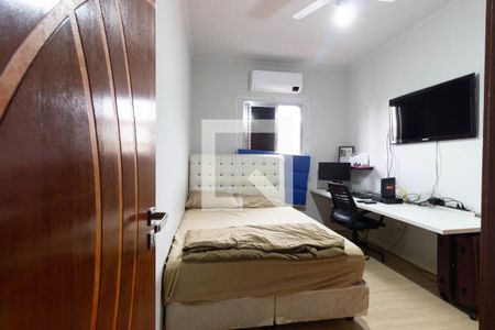 Casa à venda com 160m², 3 quartos e 3 vagas Casa à venda com 160m², 3 quartos e 3 vagasQuarto 2
