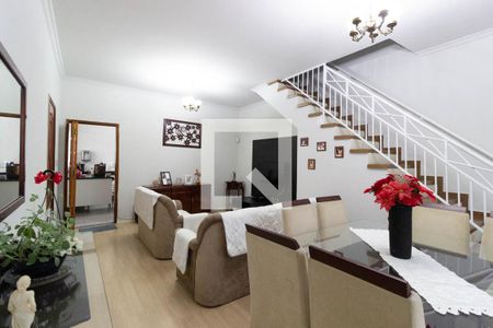 Casa à venda com 160m², 3 quartos e 3 vagas Casa à venda com 160m², 3 quartos e 3 vagasSala