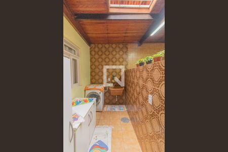 Casa à venda com 380m², 5 quartos e 3 vagasCozinha e Área de Serviço