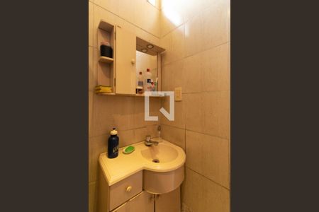 Casa à venda com 380m², 5 quartos e 3 vagasBanheiro 1