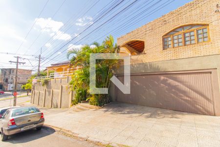 Casa à venda com 380m², 5 quartos e 3 vagasFachada