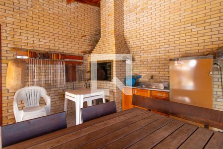 Casa à venda com 380m², 5 quartos e 3 vagasChurrasqueira