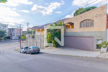 Casa à venda com 380m², 5 quartos e 3 vagasFachada