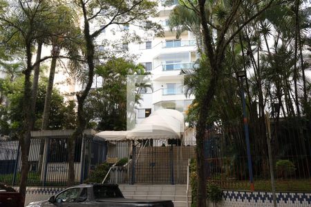 Apartamento à venda com 124m², 3 quartos e 1 vagaFachada