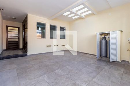 Casa à venda com 120m², 3 quartos e 2 vagas Casa à venda com 120m², 3 quartos e 2 vagasGaragem