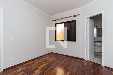 Casa à venda com 120m², 3 quartos e 2 vagas Casa à venda com 120m², 3 quartos e 2 vagasQuarto 3 - Suíte