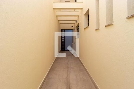 Casa à venda com 120m², 3 quartos e 2 vagas Casa à venda com 120m², 3 quartos e 2 vagasCorredor