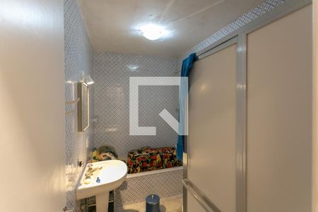 Apartamento à venda com 232m², 3 quartos e 1 vaga Apartamento à venda com 232m², 3 quartos e 1 vagaBanheiro