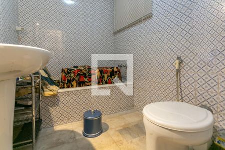 Apartamento à venda com 232m², 3 quartos e 1 vaga Apartamento à venda com 232m², 3 quartos e 1 vagaBanheiro