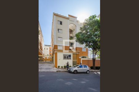 Apartamento à venda com 85m², 3 quartos e 2 vagasFachada