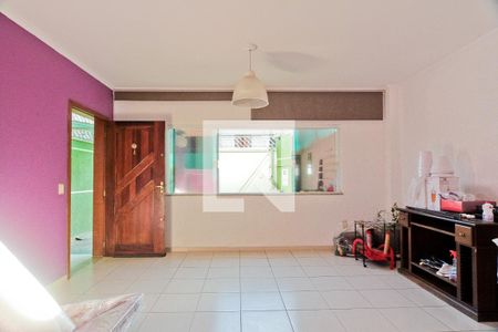 Sala de casa à venda com 3 quartos, 200m² em Jardim Peri, São Paulo