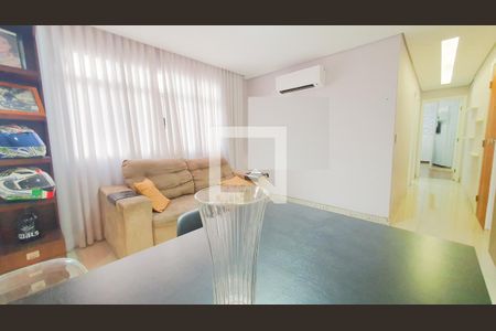 Sala de apartamento à venda com 2 quartos, 65m² em União, Belo Horizonte