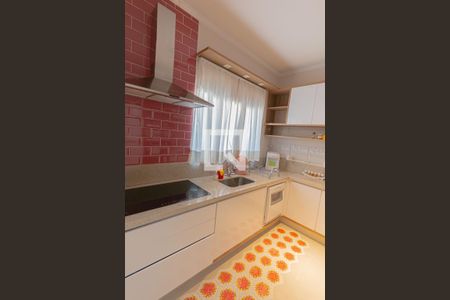 Casa para alugar com 290m², 3 quartos e 4 vagas Casa para alugar com 290m², 3 quartos e 4 vagascozinha