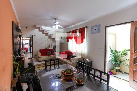 Sala de casa à venda com 3 quartos, 125m² em Parque Tomas Saraiva, São Paulo