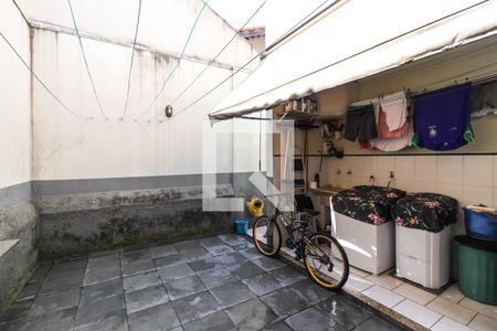 Casa à venda com 125m², 3 quartos e 4 vagas Casa à venda com 125m², 3 quartos e 4 vagasÁrea de Serviço