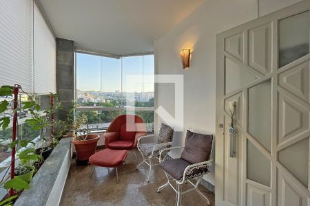 Sala de apartamento à venda com 4 quartos, 130m² em Santo Antônio, Belo Horizonte