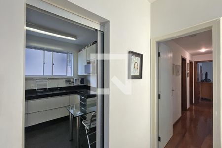 Apartamento à venda com 130m², 4 quartos e 2 vagasCorredor