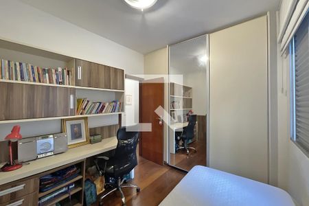 Apartamento à venda com 130m², 4 quartos e 2 vagasQuarto 2