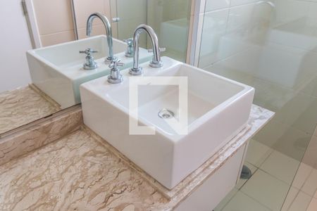 Apartamento à venda com 178m², 3 quartos e 2 vagasBanheiro da Suíte 1