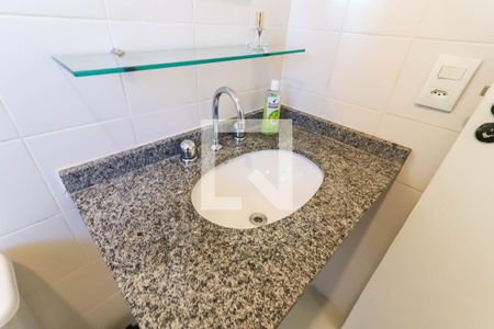 Apartamento para alugar com 65m², 2 quartos e 1 vaga Apartamento para alugar com 65m², 2 quartos e 1 vagaBanheiro da Suíte