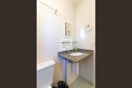 Apartamento para alugar com 65m², 2 quartos e 1 vaga Apartamento para alugar com 65m², 2 quartos e 1 vagaBanheiro da Suíte