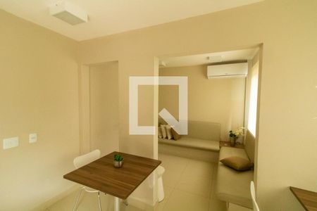 Apartamento à venda com 40m², 2 quartos e sem vaga Apartamento à venda com 40m², 2 quartos e sem vagaÁrea comum - Salão de festas