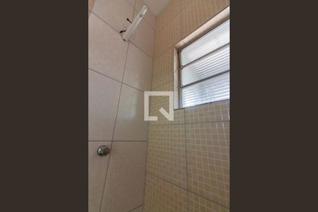 Banheiro de casa para alugar com 1 quarto, 45m² em Bandeiras, Osasco