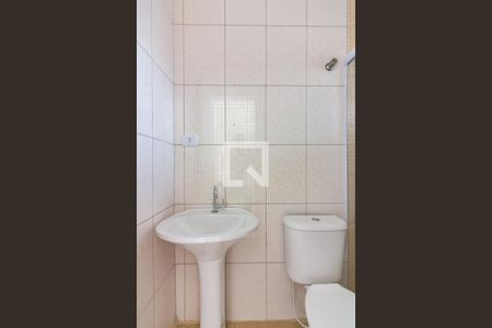 Banheiro de casa para alugar com 1 quarto, 45m² em Bandeiras, Osasco