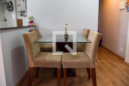 Sala de apartamento à venda com 2 quartos, 51m² em Vila Eldizia, Santo André