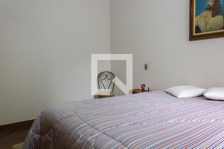 Casa à venda com 235m², 4 quartos e 4 vagasQuarto 2