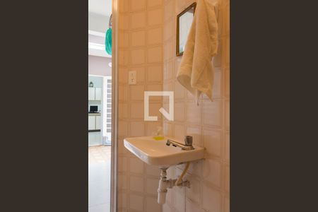 Casa à venda com 235m², 4 quartos e 4 vagasBanheiro de serviço