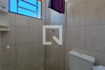 Casa à venda com 160m², 3 quartos e 1 vagaBanheiro - Lavabo
