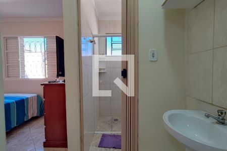 Casa à venda com 160m², 3 quartos e 1 vagaBanheiro - Lavabo