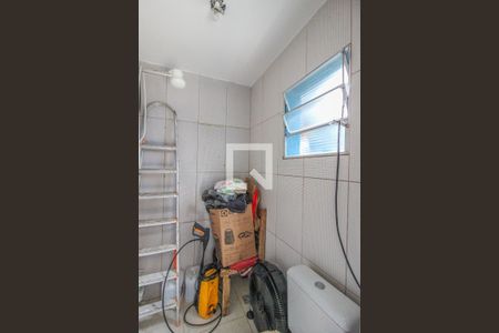 Casa à venda com 170m², 2 quartos e 3 vagas Casa à venda com 170m², 2 quartos e 3 vagasÁrea de Serviço