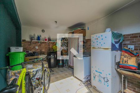 Casa à venda com 170m², 2 quartos e 3 vagas Casa à venda com 170m², 2 quartos e 3 vagasÁrea de Serviço