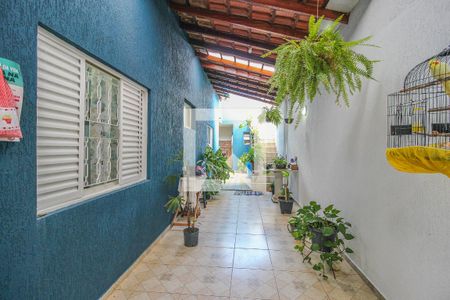 Casa à venda com 170m², 2 quartos e 3 vagas Casa à venda com 170m², 2 quartos e 3 vagasQuintal